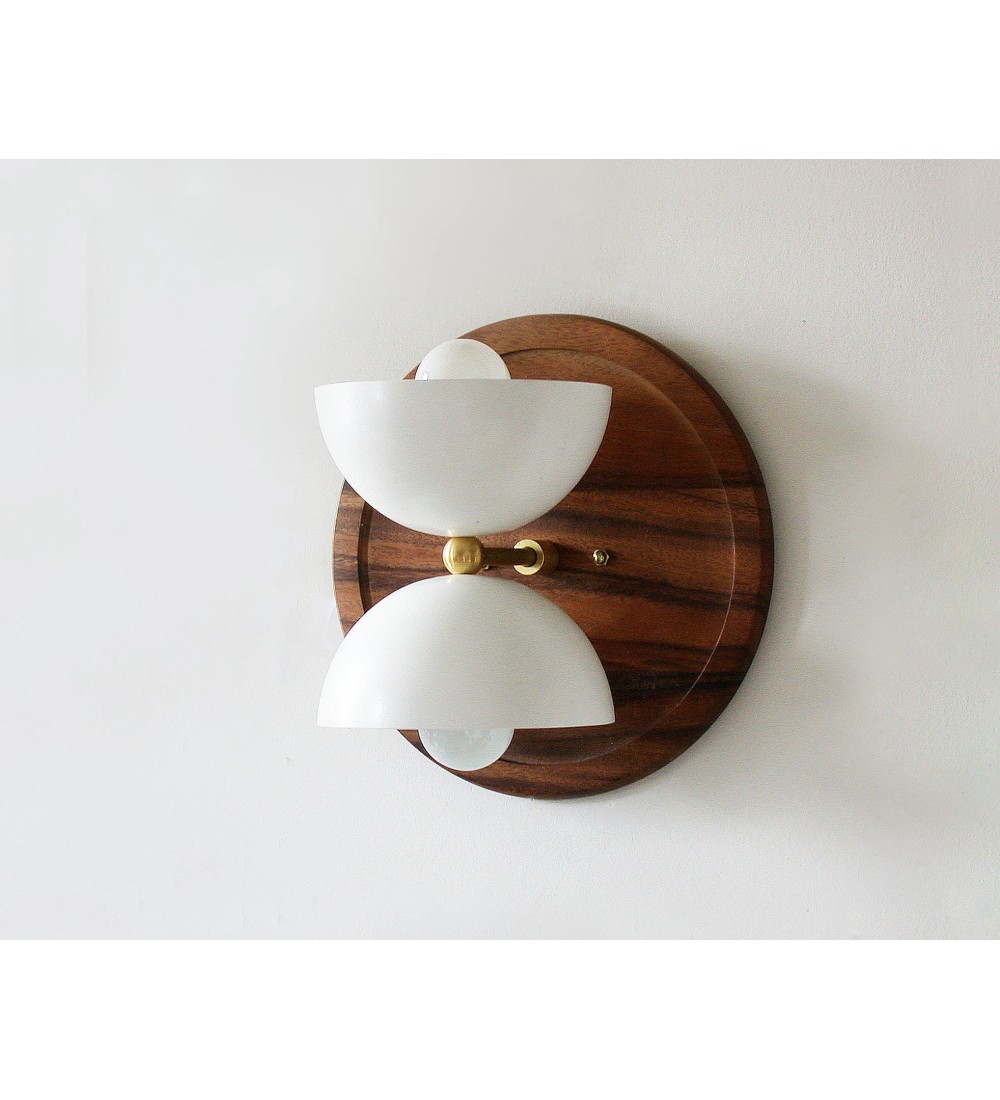 Double hemispherical wooden disc wall lamp