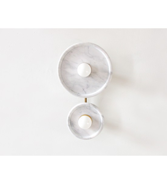 Double marble disc wall lamp with brass pillars